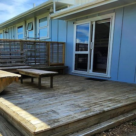 #40 At The Beach Waitarere 外观 照片