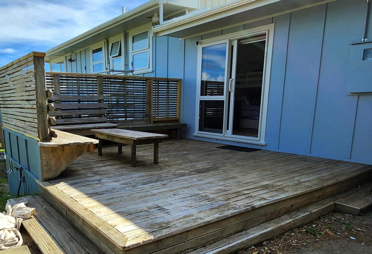 #40 At The Beach Waitarere 外观 照片