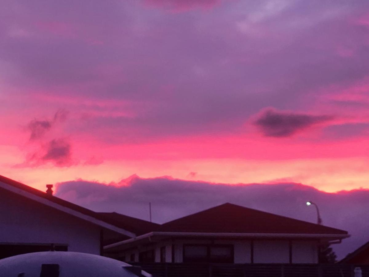 #40 At The Beach Waitarere 外观 照片