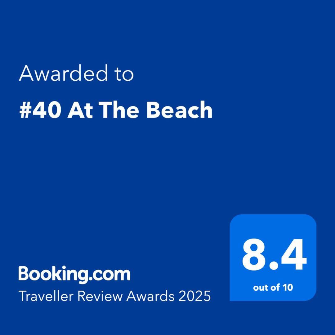 #40 At The Beach Waitarere 外观 照片